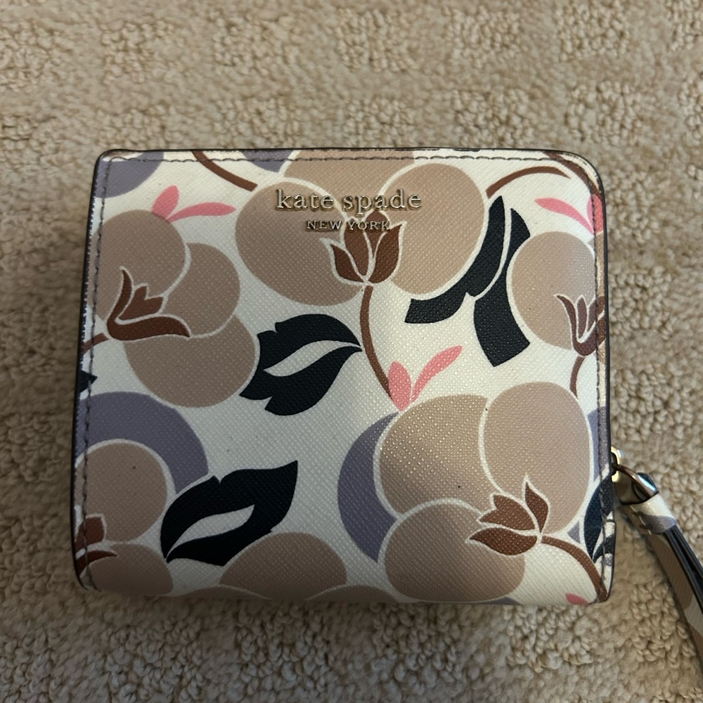 kate spade Floral Zip Wallet in Cream, Beige, Black and Pink